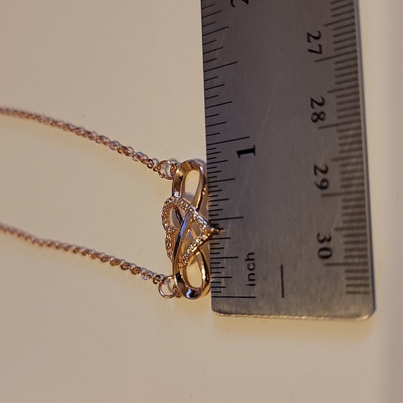 Rose Gold Rhinestone Heart Pendant Necklace - Picture 5 of 5